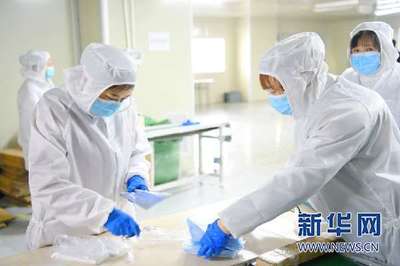 重庆潼南7天搭起口罩生产线 日产50万只